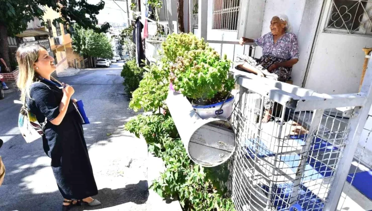 İzmir Büyükşehir Belediyesi Acil Çözüm Ekipleri Kentte İz Bıraktı