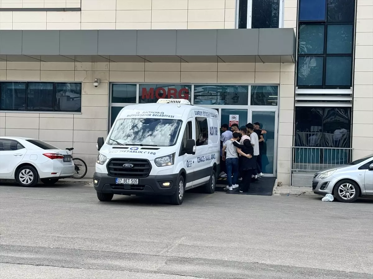 Antalya’da Motosiklet Kazası: 2 Ölü