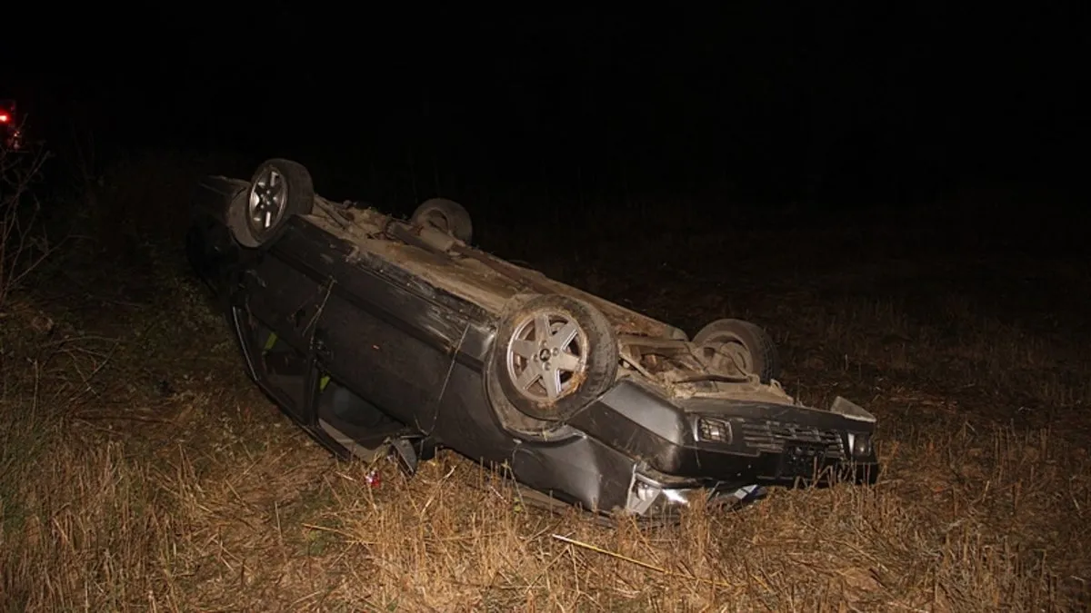 Çanakkale’de otomobil tarlaya uçtu: 12 yaralı