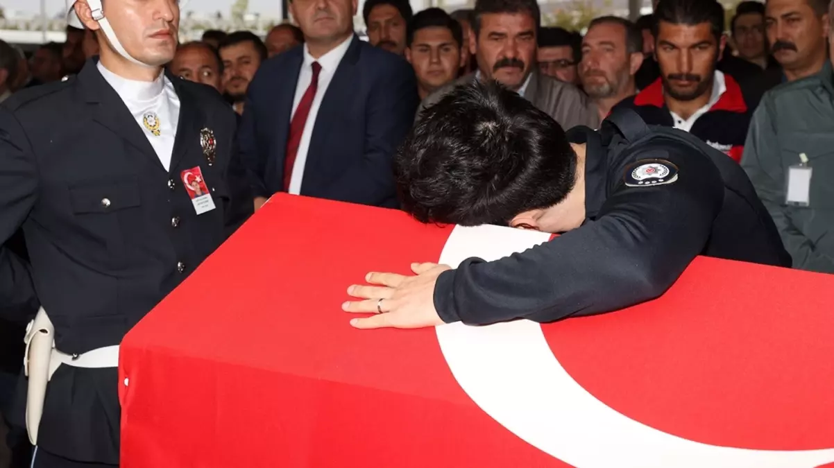 Kahreden ayrıntı! Şehit polis Şeyda Yılmaz’ın eşi acı haberi telsizden duymuş