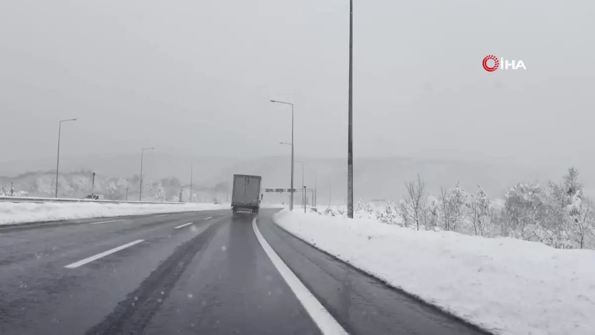 Bolu Dağı Tüneli’nde Kar Yağışı Etkili